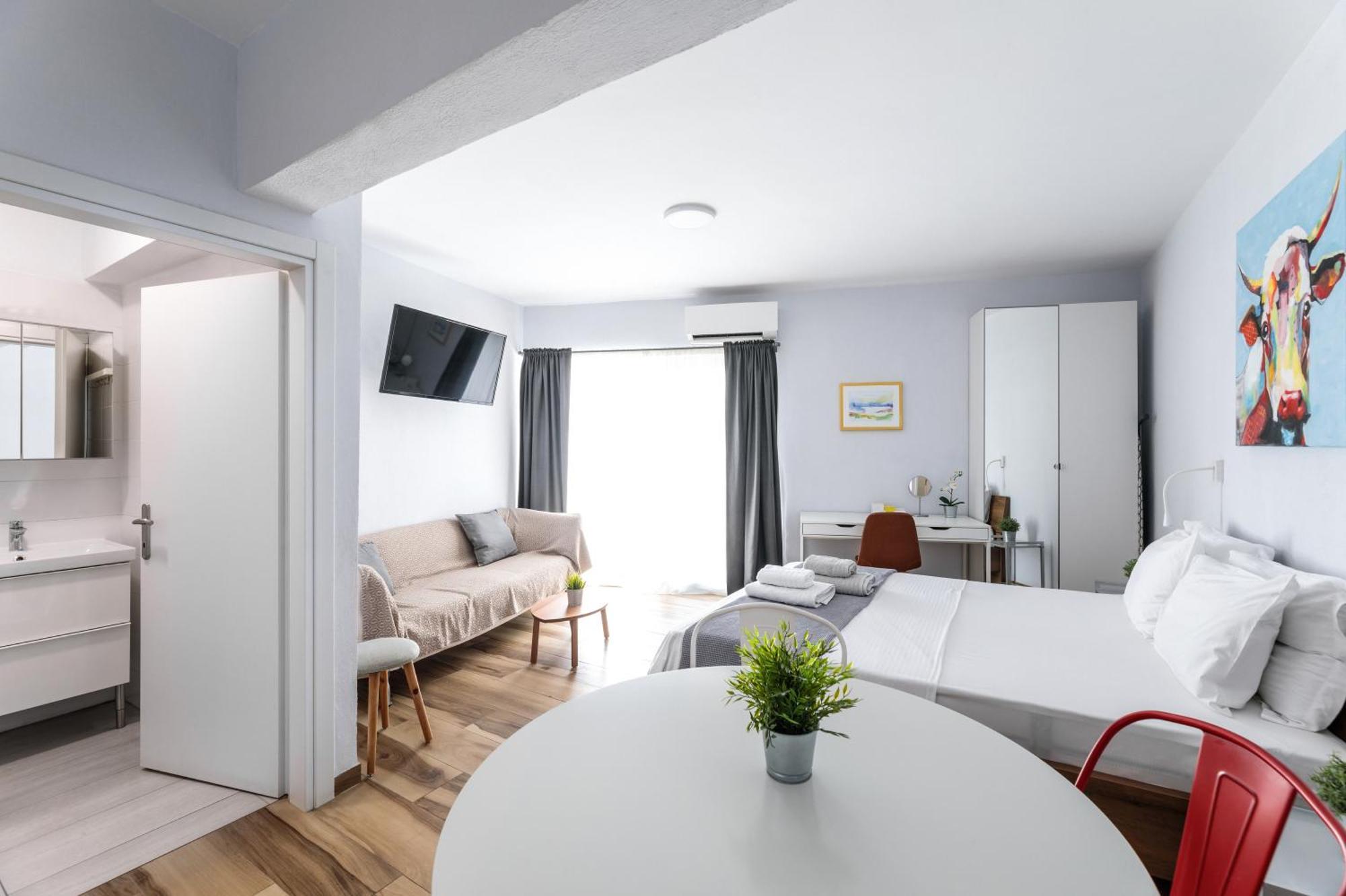 Sky Studios Thessaloniki Room photo