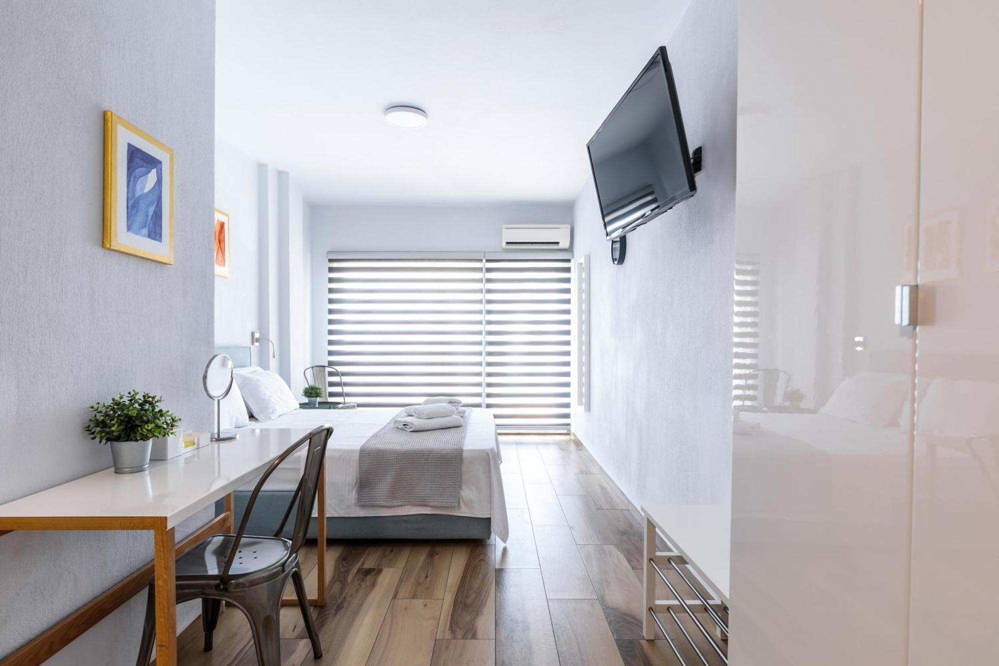 Sky Studios Thessaloniki Room photo