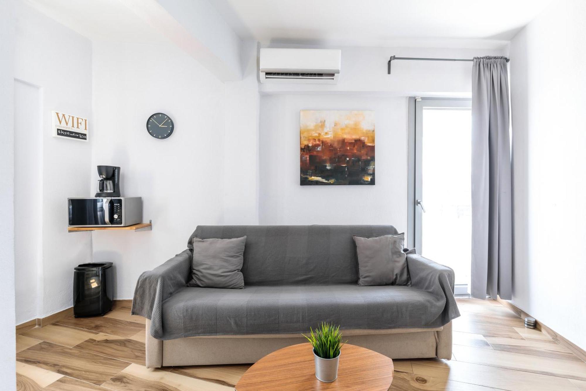 Sky Studios Thessaloniki Room photo