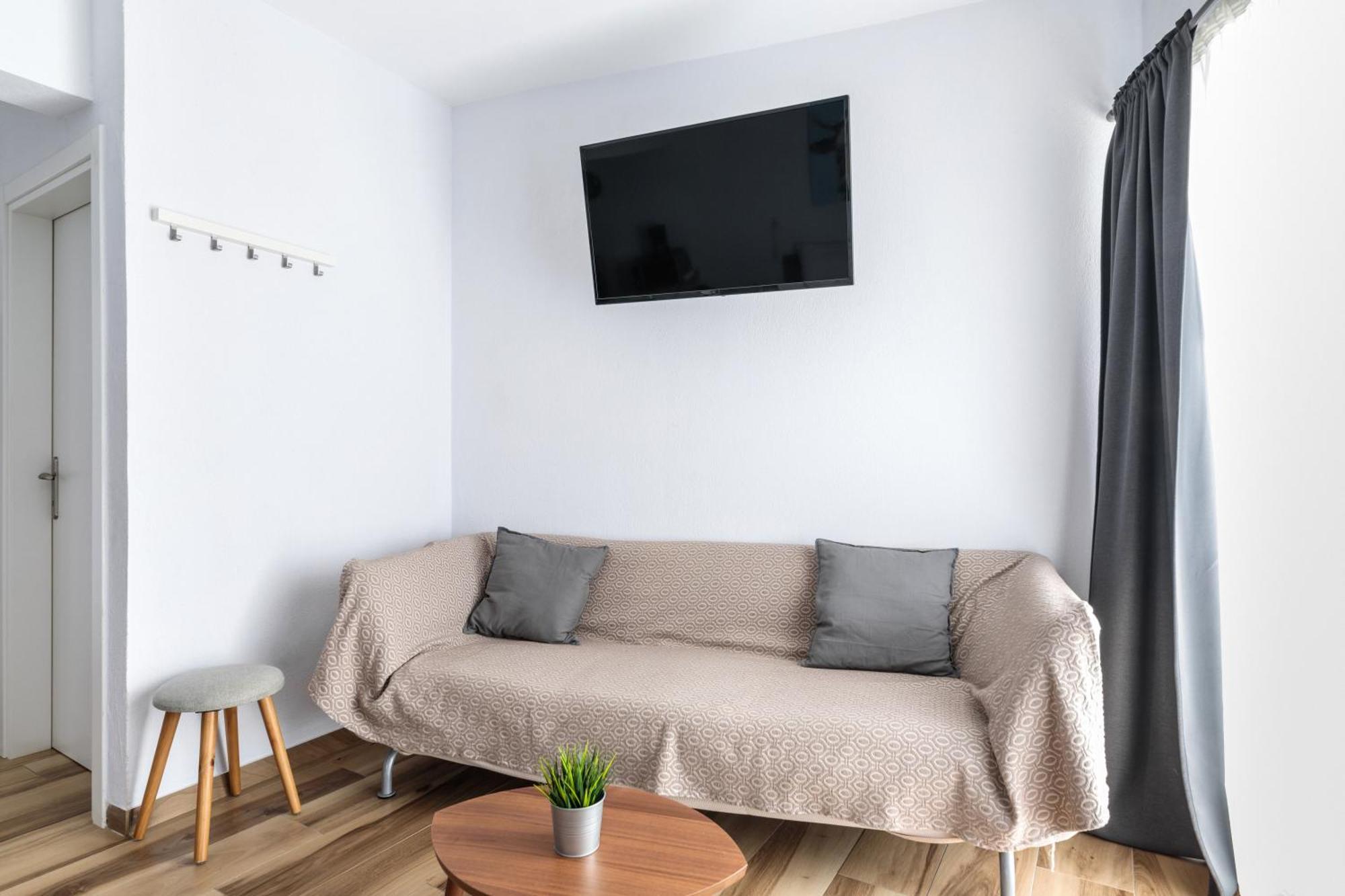 Sky Studios Thessaloniki Room photo